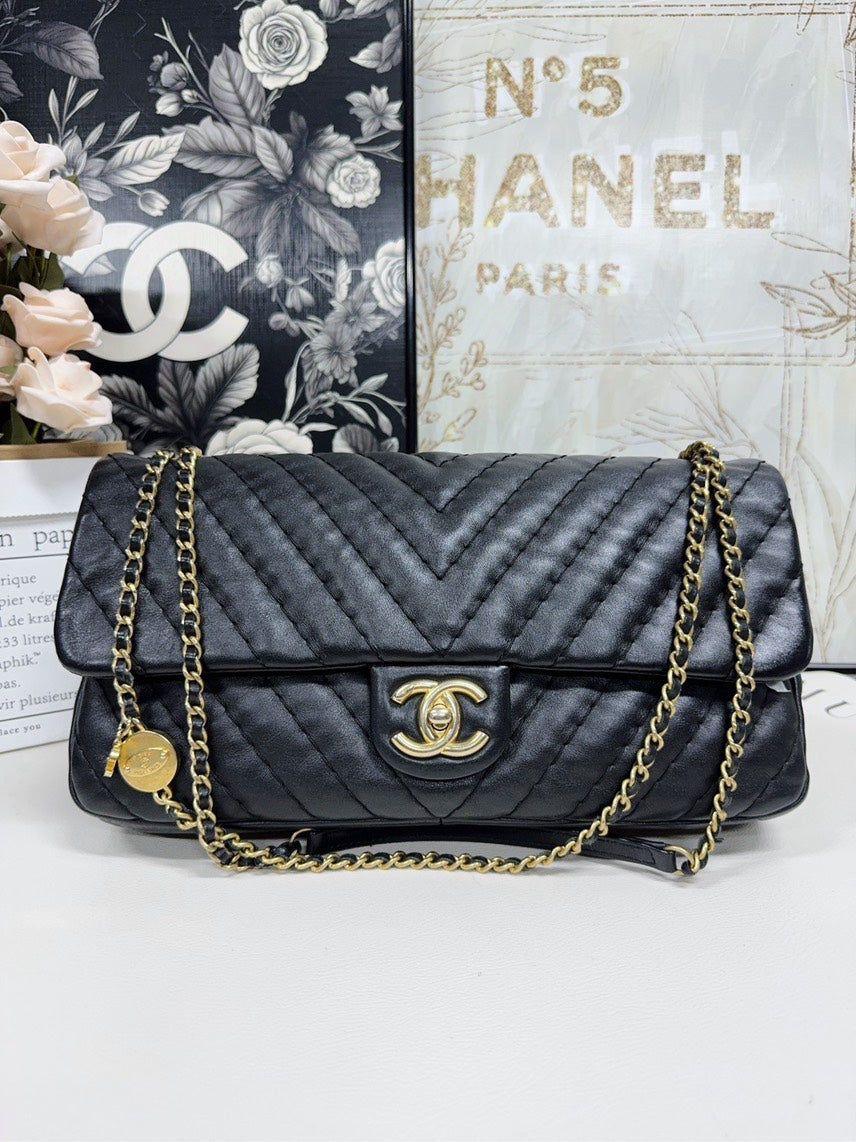 Chanel Shoulder Bag - Ewore Bags