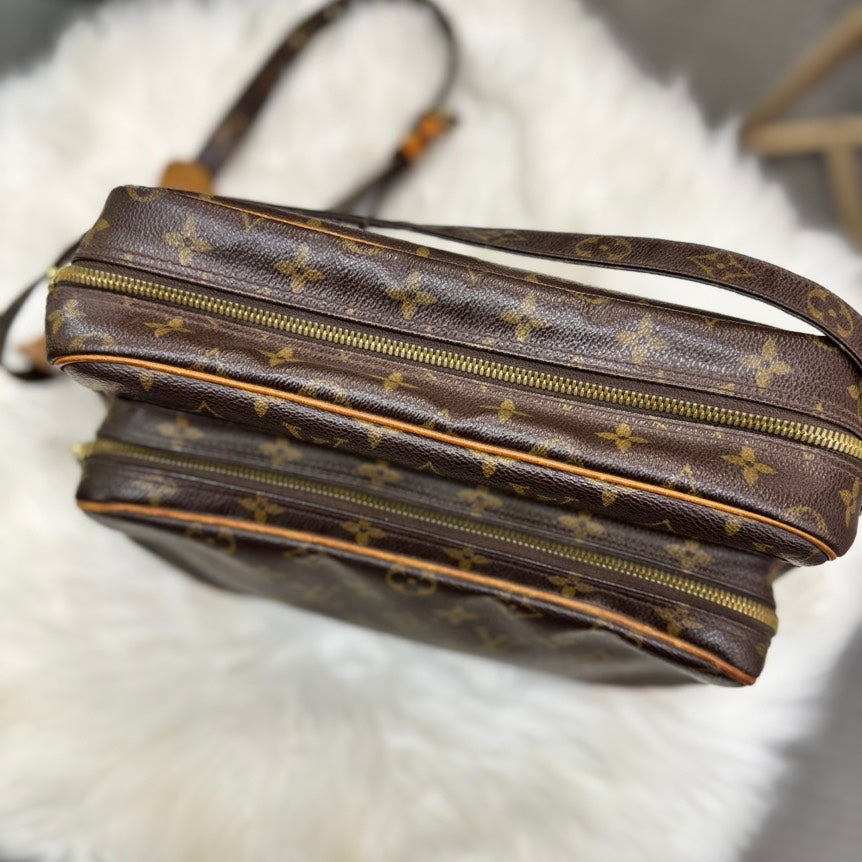 Louis Vuitton Nile Messenger Bag - Monogram Canvas Brown