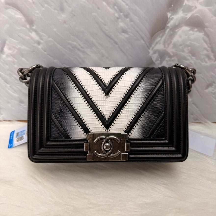 Chanel Boy Shoulder Bag - Ewore Bags