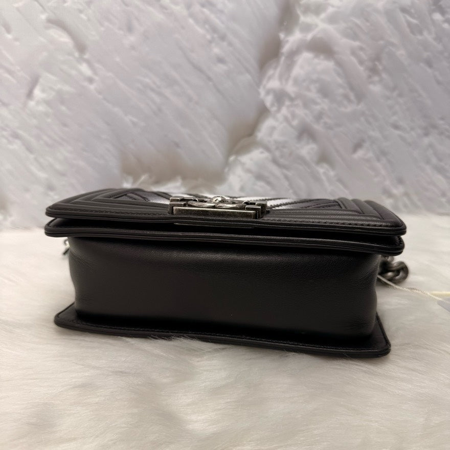 Chanel Boy Shoulder Bag - Ewore Bags