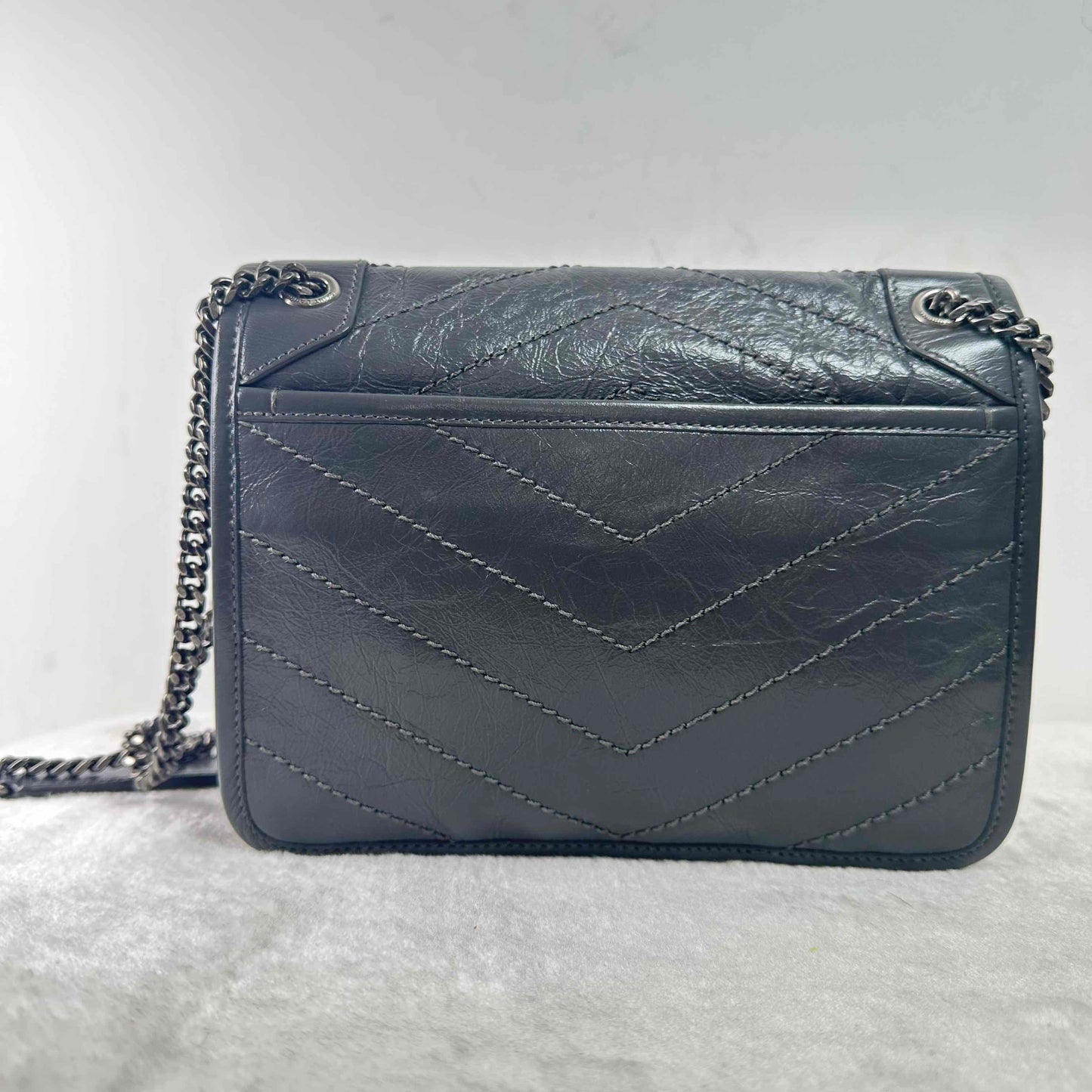 TT!   Yves Saint Laurent Calfskin BJ1102105010 Saint Laurent Niki Dark Grey Cowskin Shoulder