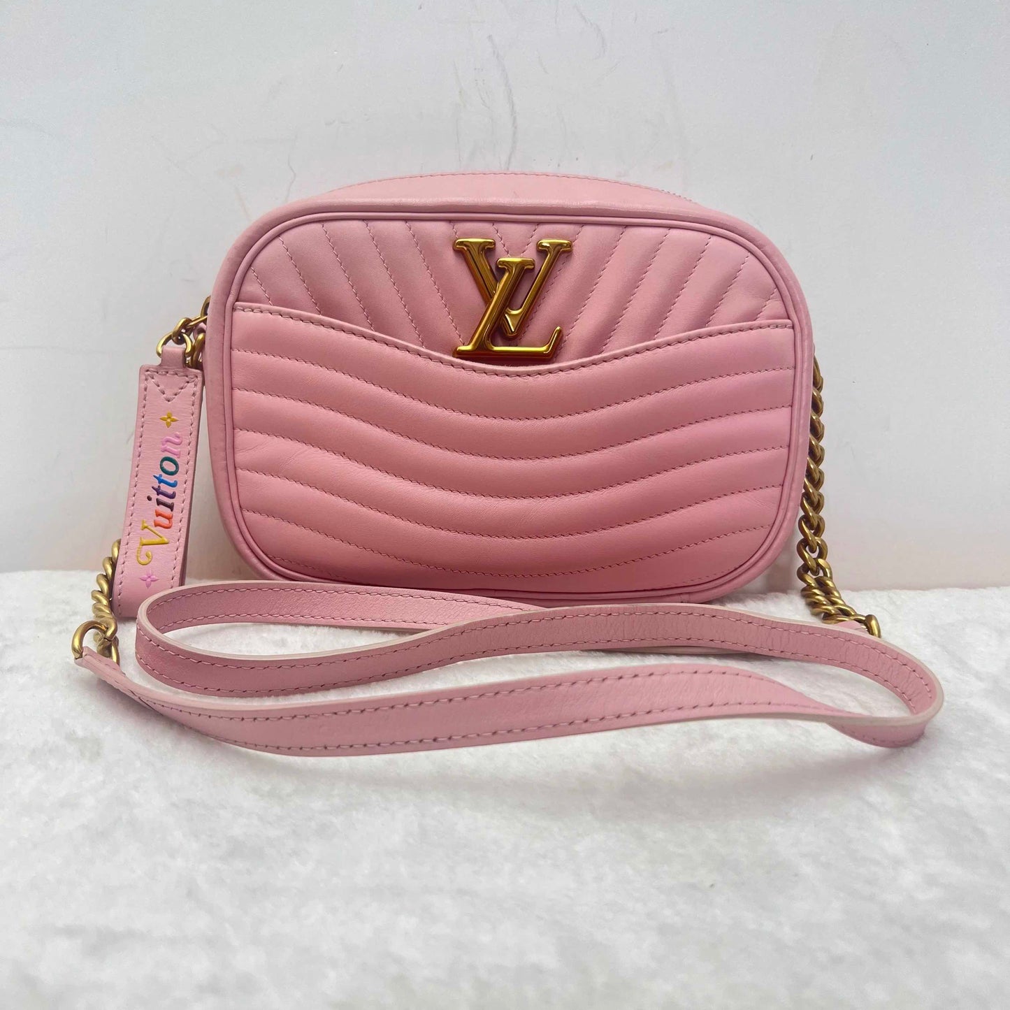 TT!  Louis Vuitton BJ1101904065 New Wave Camera Bag Sakura Pink Cowhide Shoulder Bag