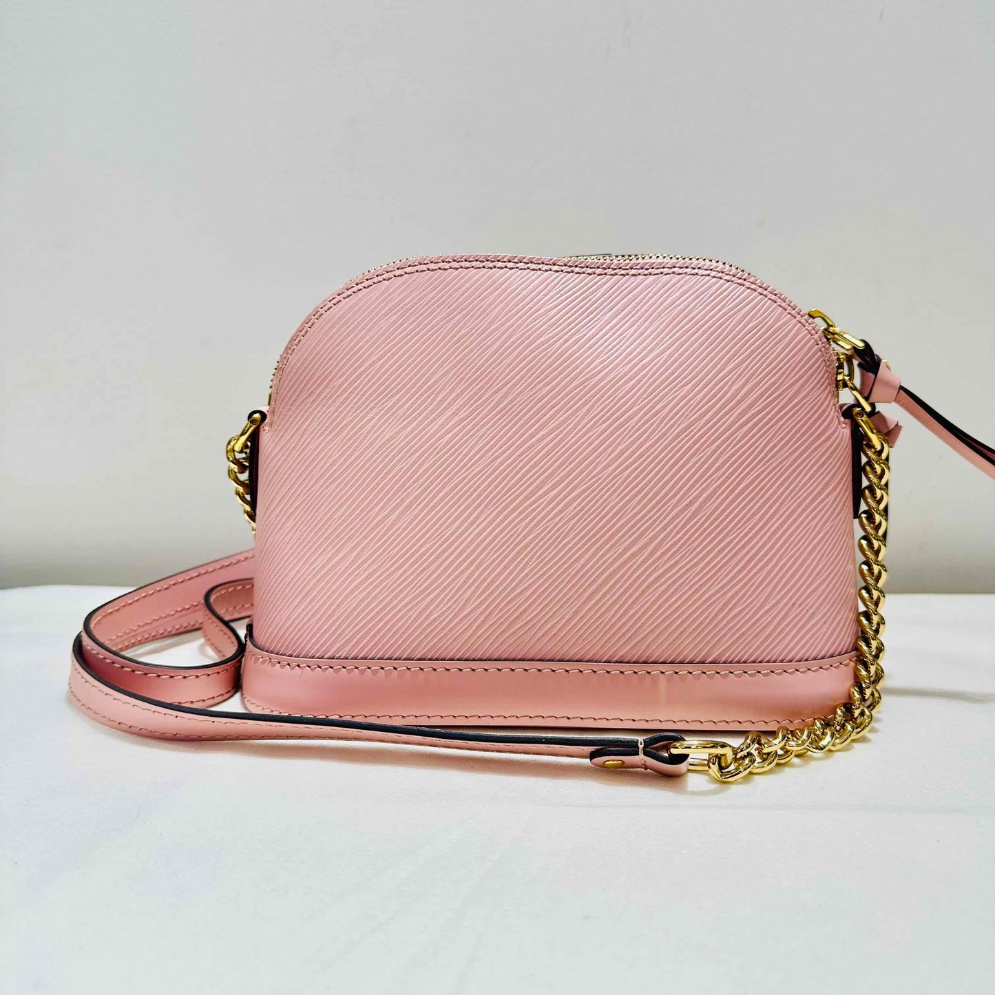 TT!  Louis Vuitton BJ1101604055 Alma Pink EPI Crossbody Bag