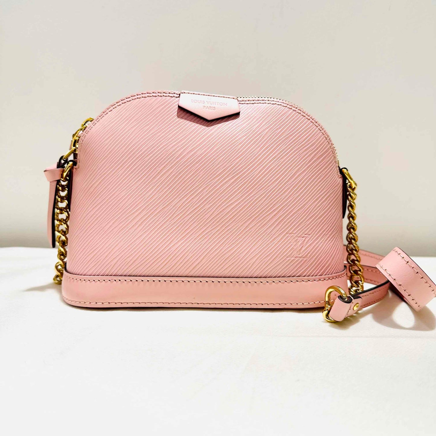 TT!  Louis Vuitton BJ1101604055 Alma Pink EPI Crossbody Bag