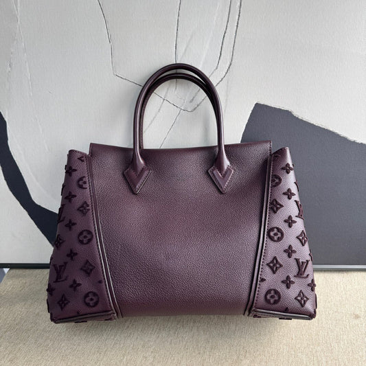 Louis Vuitton lock it tote bag 13770520
