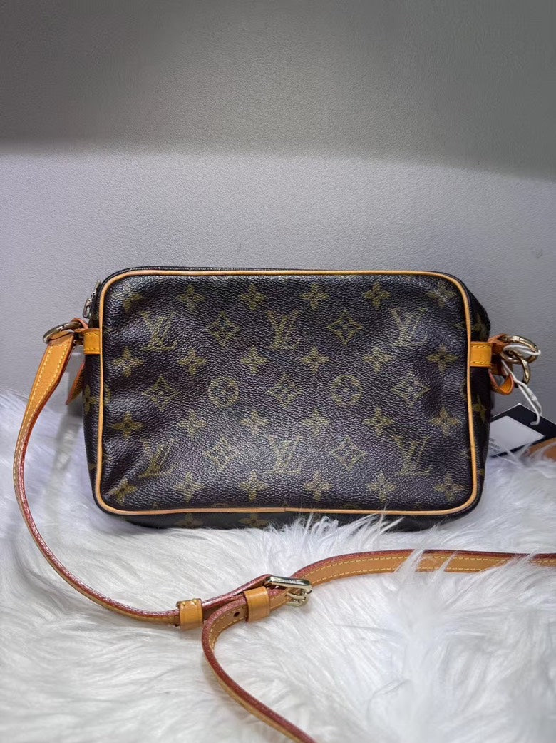 Louis Vuitton Monogram Canvas Brown Messenger Bag