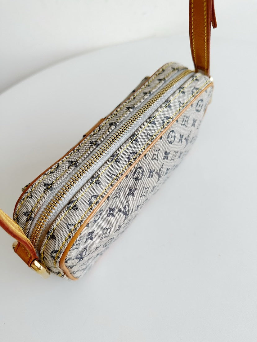 Louis Vuitton Bag 22x13x5cm