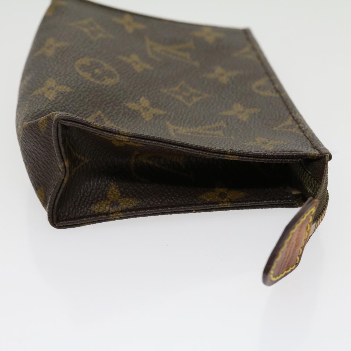 LOUIS VUITTON Monogram Poche Toilette 15 Pouch M47546 LV Auth rd2309