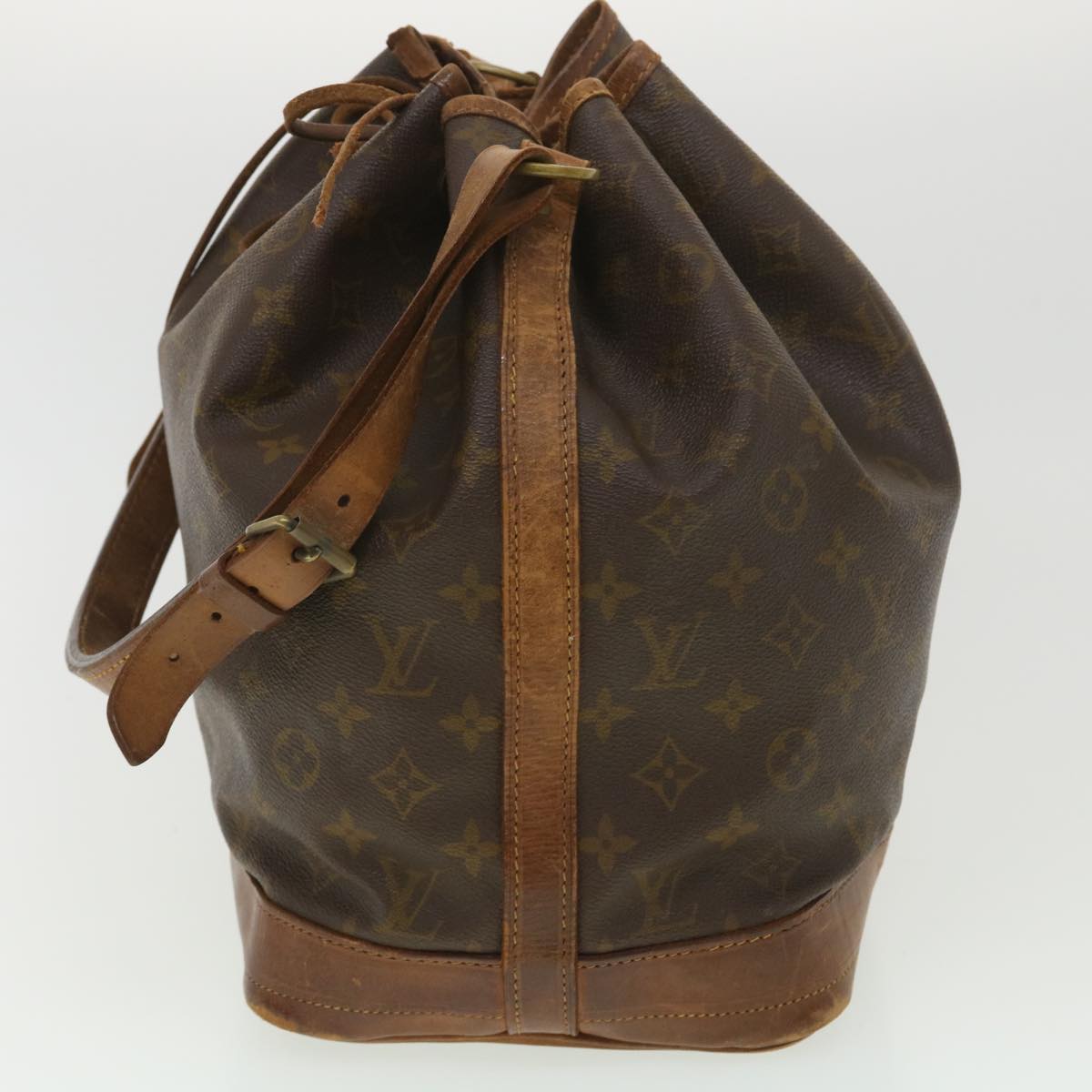 LOUIS VUITTON Monogram Noe Shoulder Bag LV Auth rd4483