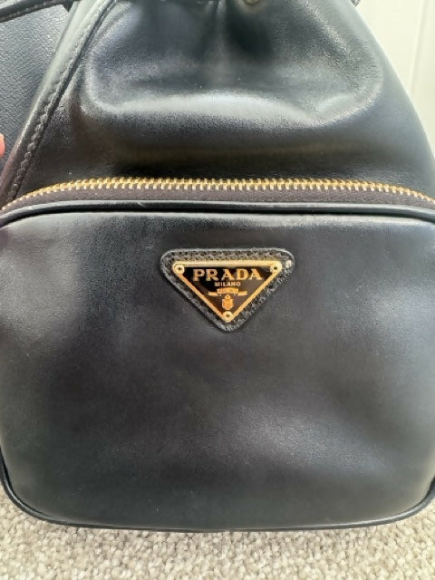 Prada Bucket Bag borse morbide bandoliera soft calf + saffiano - Black
