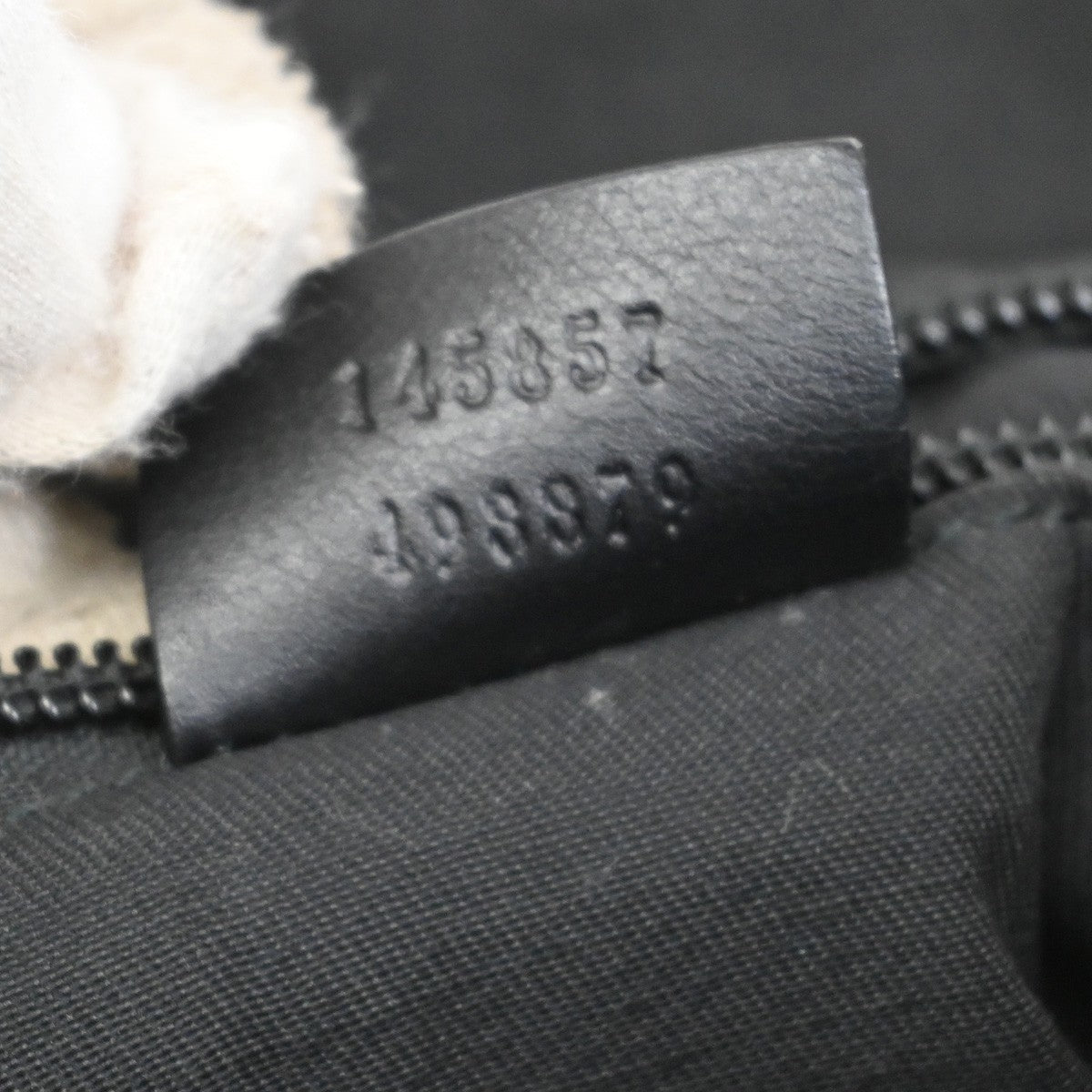 Gucci Zip Messenger Bag Gg Canvas With Perforated Leather Black Canvas Shoulder Bag Bag ( )