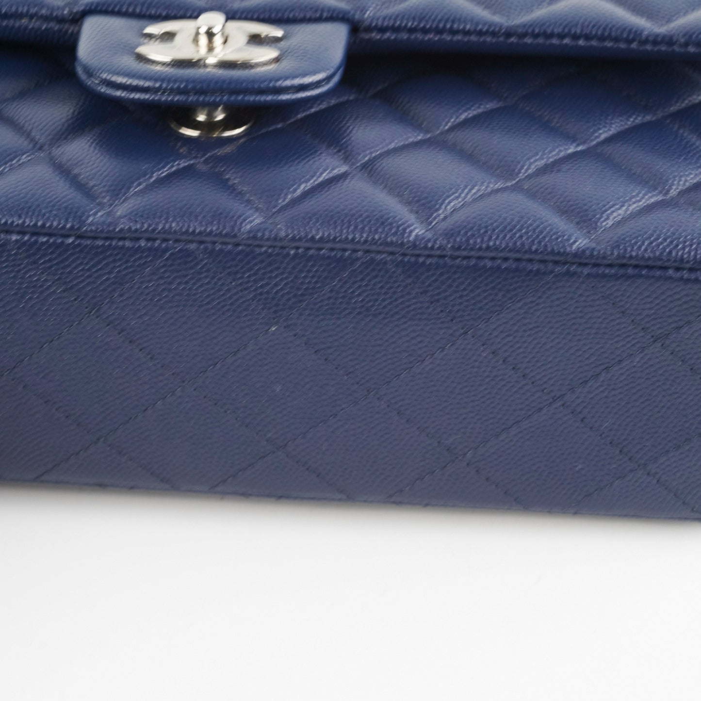 Chanel Caviar M/L Classic Flap Navy