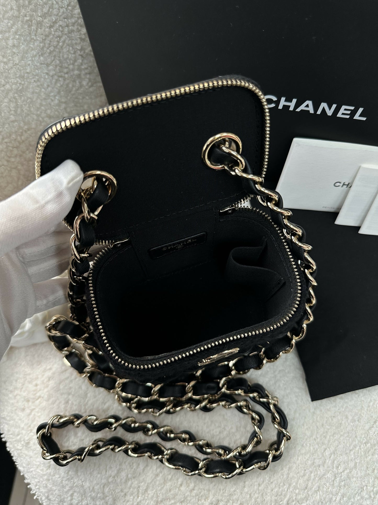 Chanel (21) Mini Vanity Case