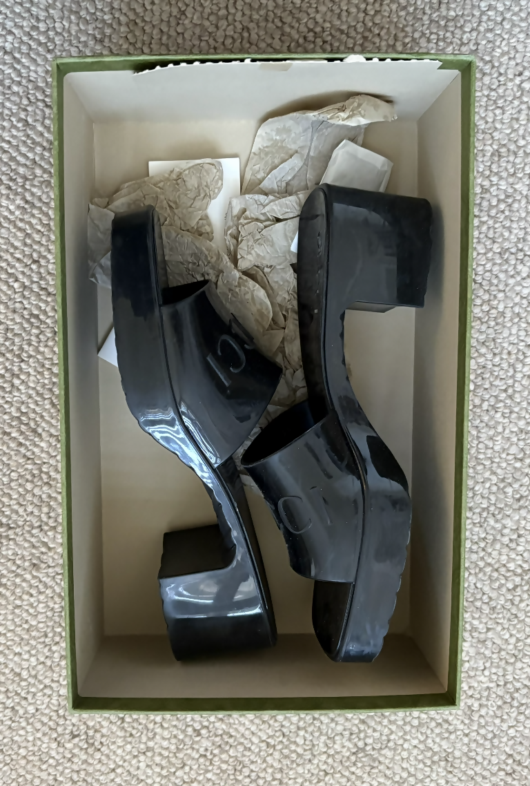 Gucci Rubber platform sandal