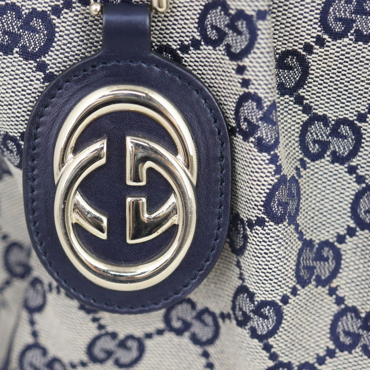 Gucci GG Canvas Sukey Tote Medium
